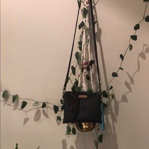 COONHOUND CREATIVES | cross body bag